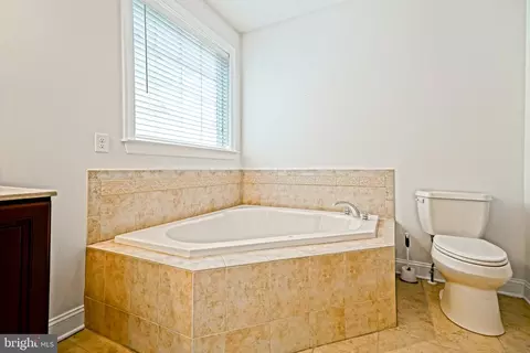 Bath - 35223 Seaport Loop, Lewes, DE 19958 photo 2 of 3