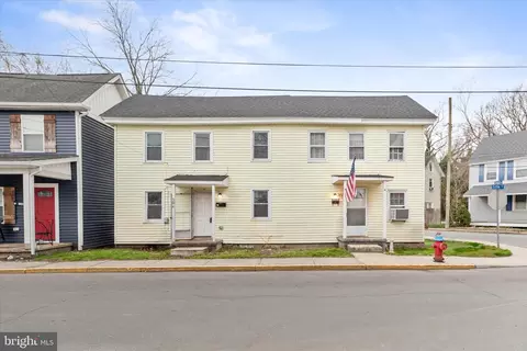 304 5th St E, Laurel, DE 19956