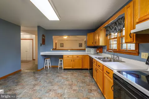 Kitchen - 28878 Walker Rd, Milton, DE 19968 photo 2 of 2