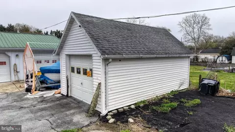 Exterior - 128 Brooklyn Ave, Laurel, DE 19956 photo 3 of 7