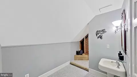 Entry Way - 128 Brooklyn Ave, Laurel, DE 19956 photo 10 of 11