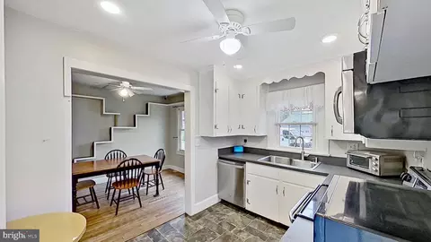 Kitchen - 128 Brooklyn Ave, Laurel, DE 19956 photo 1 of 2