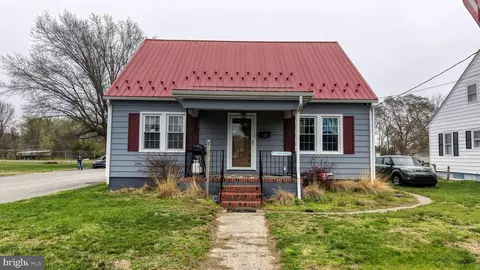 Exterior - 128 Brooklyn Ave, Laurel, DE 19956 photo 2 of 7
