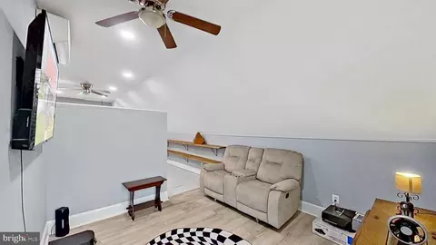 Entry Way - 128 Brooklyn Ave, Laurel, DE 19956 photo 8 of 11