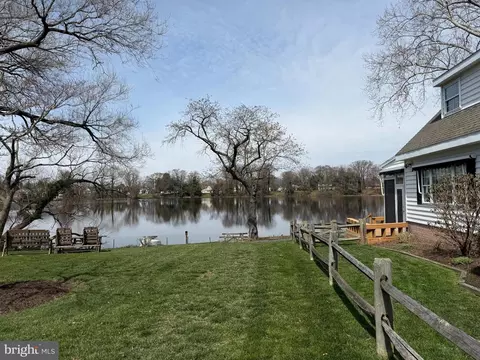 100 Mill Pond Dr #6, Laurel, DE 19956 photo 2