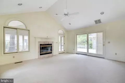 Living - 208 Pond View Dr, Bethany Beach, DE 19930 photo 6 of 8