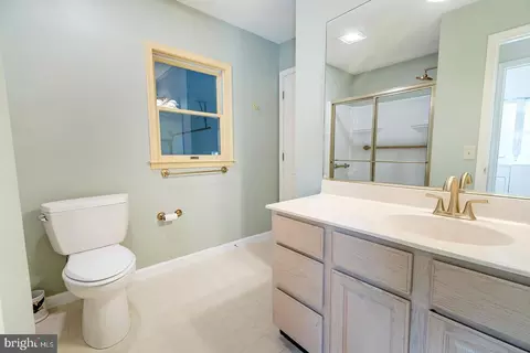 Bath - 208 Pond View Dr, Bethany Beach, DE 19930 photo 4 of 8