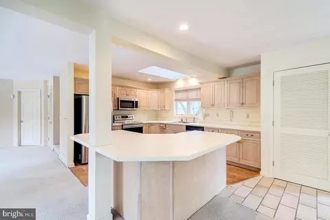 Kitchen - 208 Pond View Dr, Bethany Beach, DE 19930 photo 4 of 4