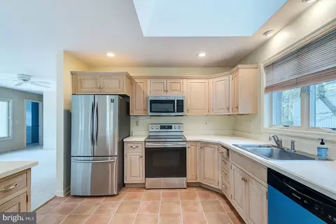 Kitchen - 208 Pond View Dr, Bethany Beach, DE 19930 photo 2 of 4