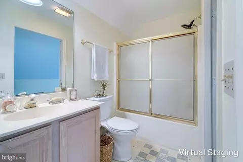 Bath - 208 Pond View Dr, Bethany Beach, DE 19930 photo 7 of 8