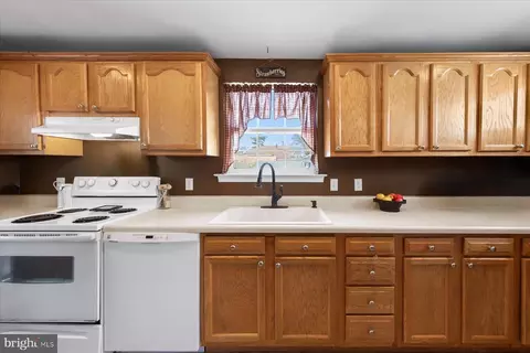 Kitchen - 305 E Jewell St, Delmar, DE 19940 photo 1 of 3