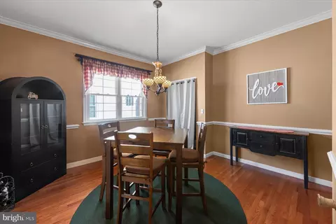 Dining - 305 E Jewell St, Delmar, DE 19940 photo 2 of 2
