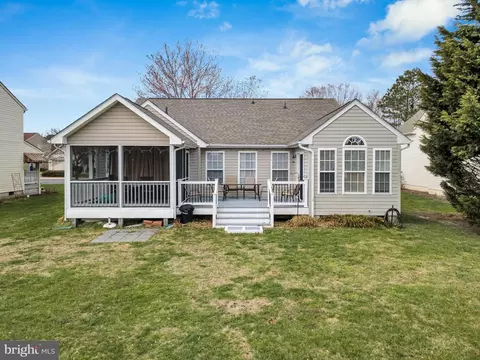 Exterior - 33525 Weshampton Ln, Ocean View, DE 19970 photo 7 of 12