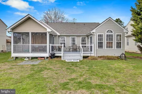 Exterior - 33525 Weshampton Ln, Ocean View, DE 19970 photo 6 of 12