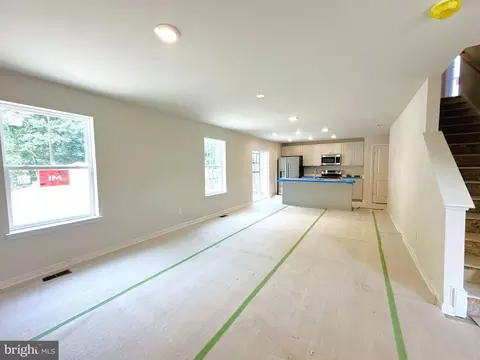 Living - 715 R Wilson Loop #HOME 37, Georgetown, DE 19947 photo 2 of 2