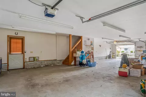 Entry Way - 405 Serrill Ave, Ocean View, DE 19970 photo 3 of 3