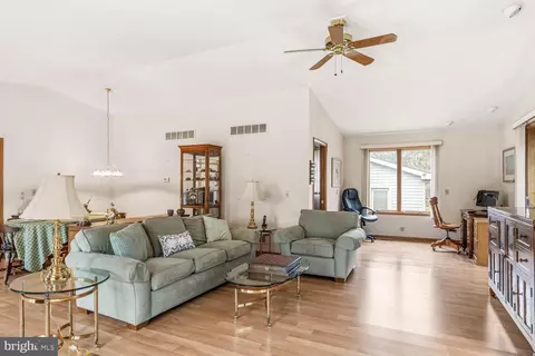 Living - 405 Serrill Ave, Ocean View, DE 19970 photo 8 of 9