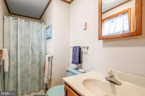 Bath - 405 Serrill Ave, Ocean View, DE 19970 photo 1 of 2