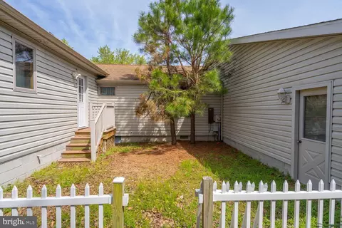 Exterior - 405 Serrill Ave, Ocean View, DE 19970 photo 14 of 16