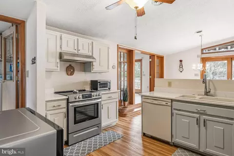 Kitchen - 405 Serrill Ave, Ocean View, DE 19970 photo 3 of 4