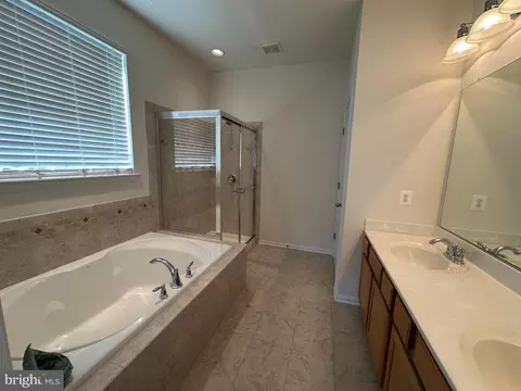 Bath - 31758 Chablis Ln, Lewes, DE 19958 photo 2 of 6