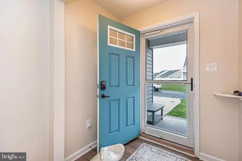 Entry Way - 33186 Ogre Dr, Ocean View, DE 19970 photo 2 of 10