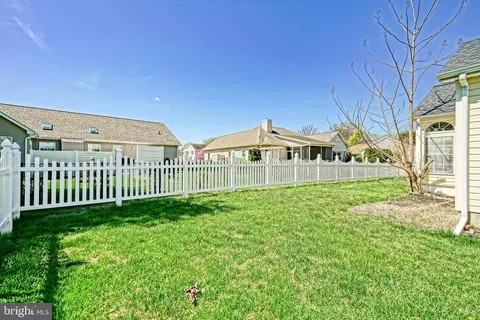 Exterior - 7 N Atlantic Dr, Lewes, DE 19958 photo 7 of 8