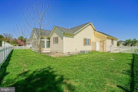 Exterior - 7 N Atlantic Dr, Lewes, DE 19958 photo 6 of 8