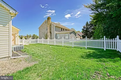 Exterior - 7 N Atlantic Dr, Lewes, DE 19958 photo 8 of 8