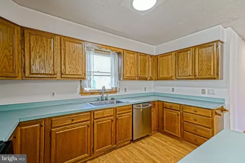 Kitchen - 7 N Atlantic Dr, Lewes, DE 19958 photo 6 of 6