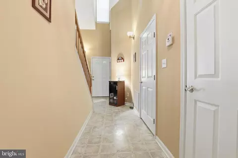 Entry Way - 40 Brighton St, Ocean View, DE 19970 photo 4 of 5