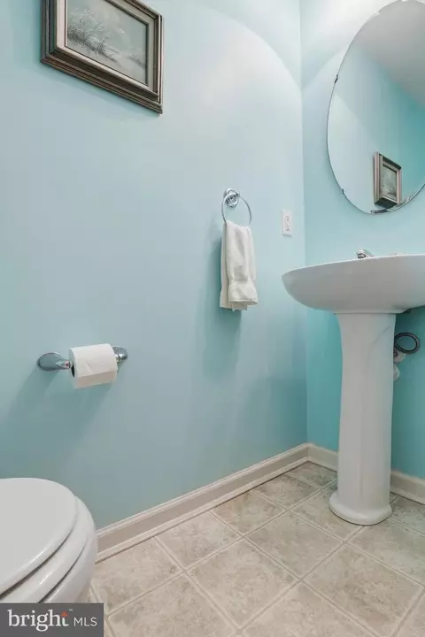 Bath - 40 Brighton St, Ocean View, DE 19970 photo 2 of 3