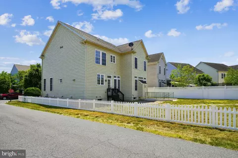 Exterior - 127 Ellison Dr, Milton, DE 19968 photo 3 of 8