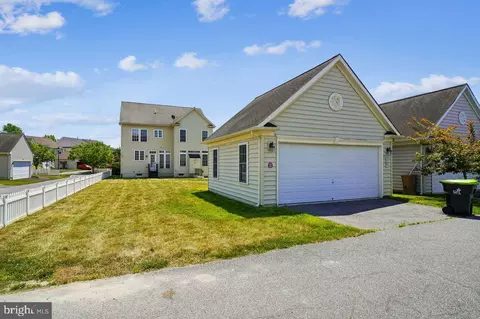 Exterior - 127 Ellison Dr, Milton, DE 19968 photo 5 of 8