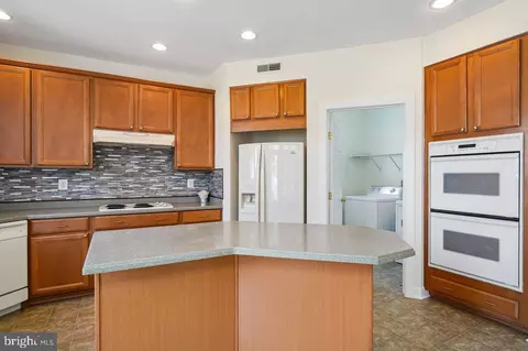 Kitchen - 127 Ellison Dr, Milton, DE 19968 photo 4 of 5