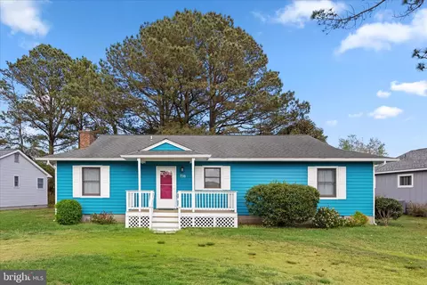 738 Fenwood Cir, Bethany Beach, DE 19930