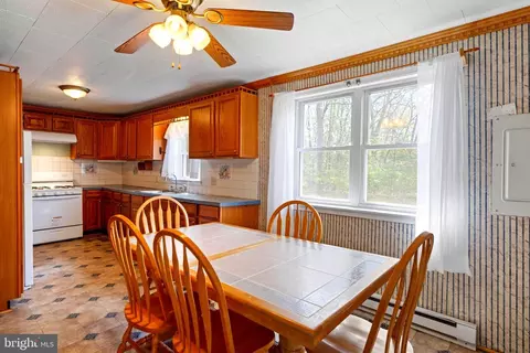 Dining - 4 Kawan Dr, Georgetown, DE 19947 photo 2 of 2