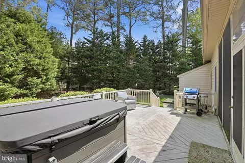 Exterior - 846 Glen Dr, Bethany Beach, DE 19930 photo 7 of 10