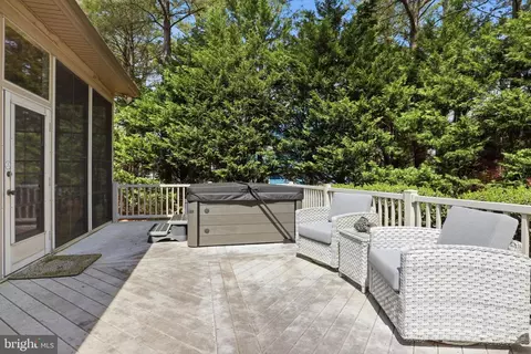 Exterior - 846 Glen Dr, Bethany Beach, DE 19930 photo 6 of 10