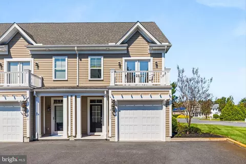 2 Smithfield Ct #111, Ocean View, DE 19970