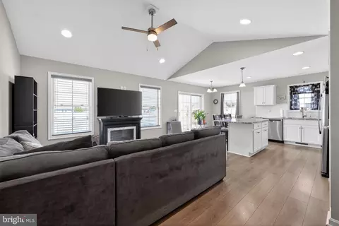 25912 Vincent Farm Ln, Seaford, DE 19973