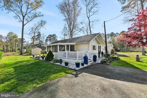 37210 Florida Dr, Frankford, DE 19945