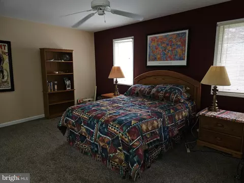 Bedroom - 154 Lakeside Dr, Lewes, DE 19958 photo 2 of 6