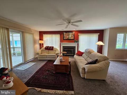 Living - 154 Lakeside Dr, Lewes, DE 19958 photo 1 of 3
