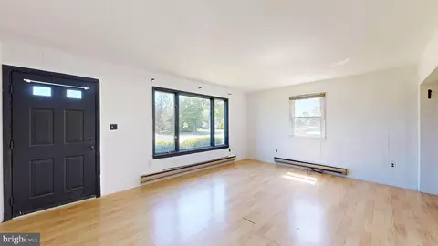 Living - 34283 Beech Dr, Lewes, DE 19958 photo 2 of 4