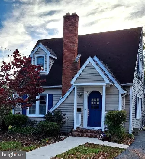 231 W Pine St, Georgetown, DE 19947