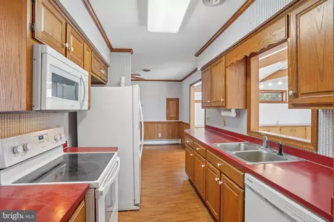 Kitchen - 602 Marvel Rd, Milford, DE 19963 photo 3 of 3