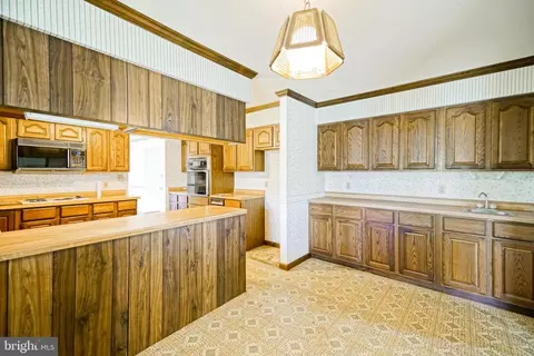 Kitchen - 30455 E Mill Run, Milton, DE 19968 photo 4 of 4