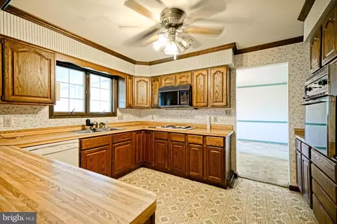 Kitchen - 30455 E Mill Run, Milton, DE 19968 photo 1 of 4