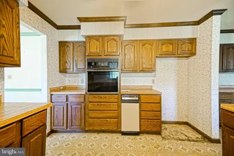Kitchen - 30455 E Mill Run, Milton, DE 19968 photo 3 of 4